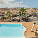 Sea Winds Lanzarote Вілла
