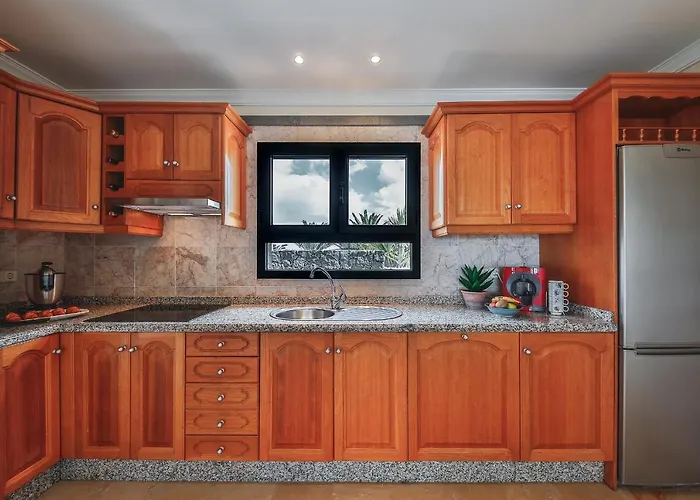 فيلة Sea Winds Lanzarote *